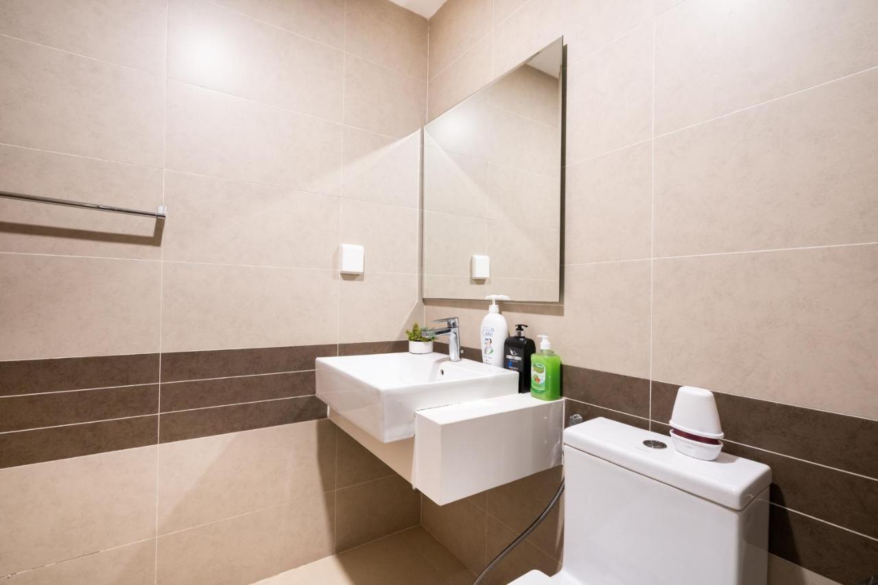 Oui! Oui! Saigon Apartment - Rivergate Residence Ho Chi Minh-stad Buitenkant foto