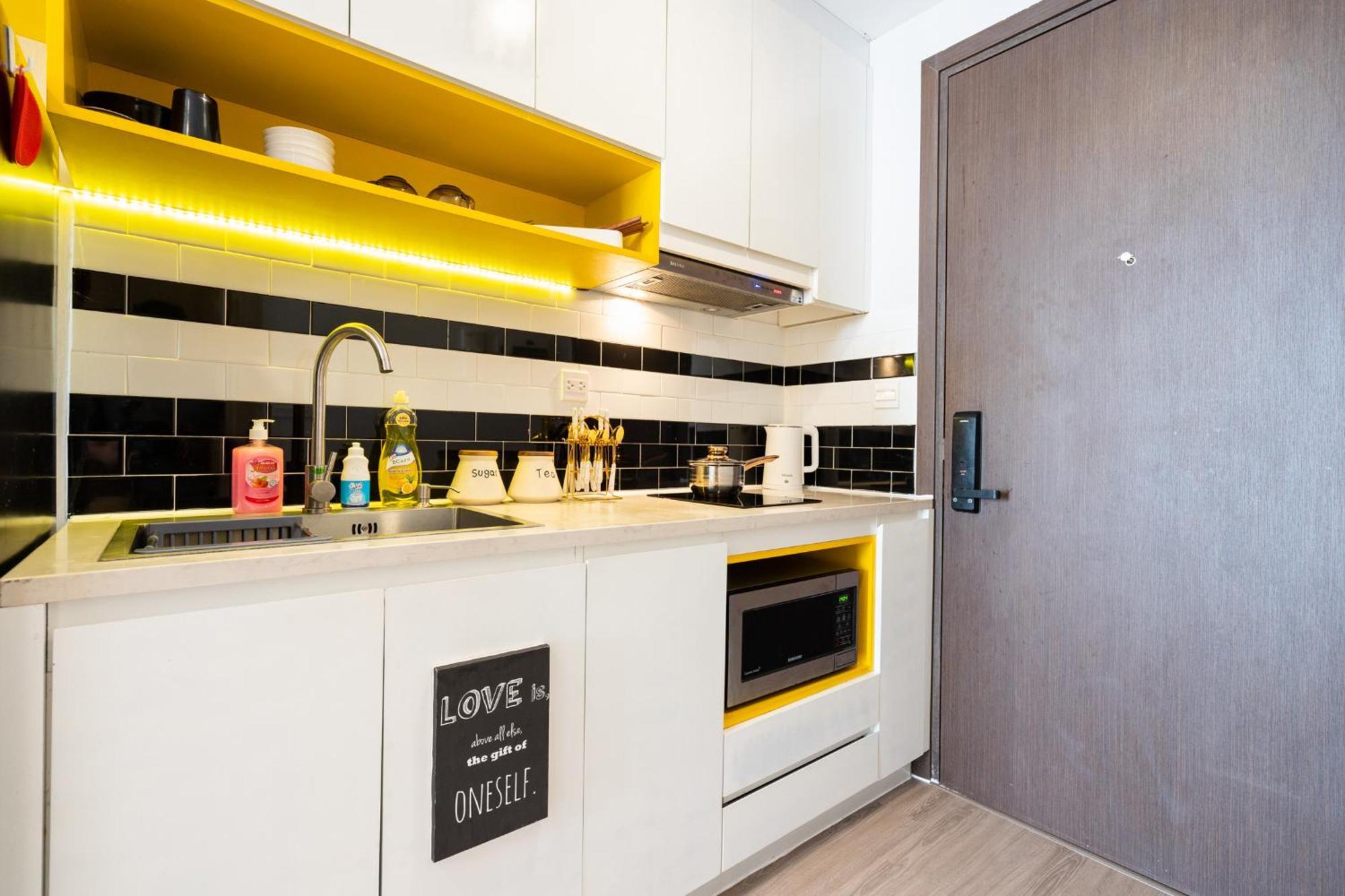 Oui! Oui! Saigon Apartment - Rivergate Residence Ho Chi Minh-stad Buitenkant foto